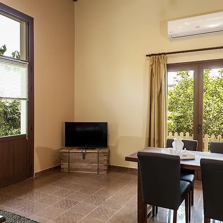 Holiday home Filio House Stalos